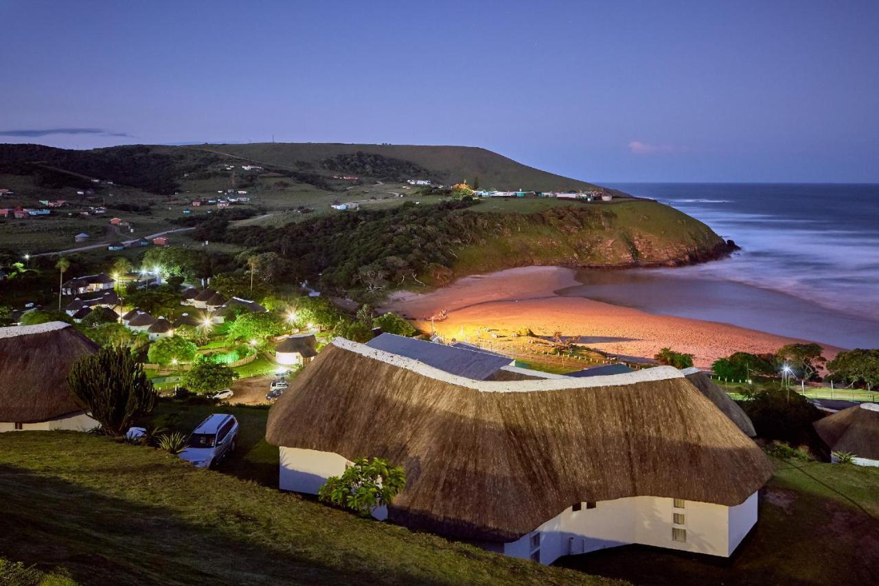 First Group Hole In The Wall Backpackers Coffee Bay Buitenkant foto